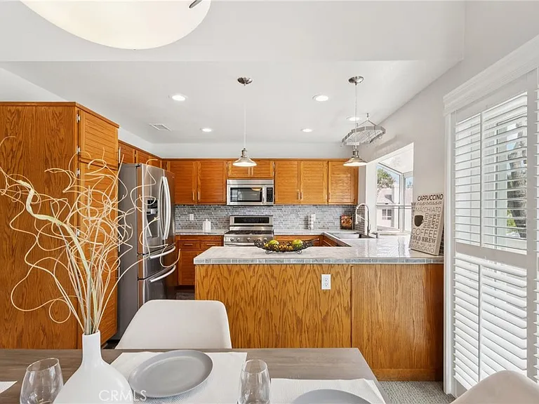 26107 McBean Pkwy — Photo 10