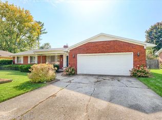 3182 Flamingo Dr, Saginaw, MI 48601