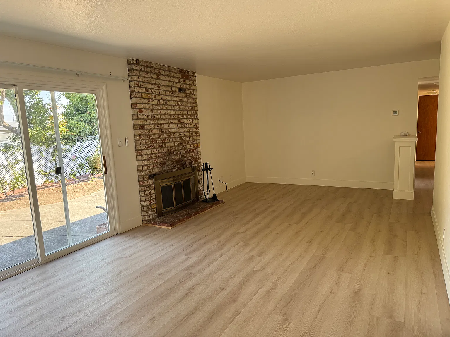 W Walbrook Dr, San Jose — Photo 2