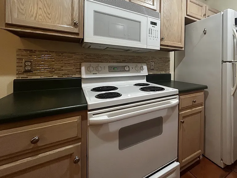 2142 Delta Way #1 — Photo 3