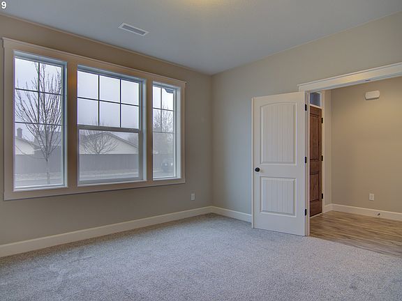 4th image of 13801 NE 92nd Cir