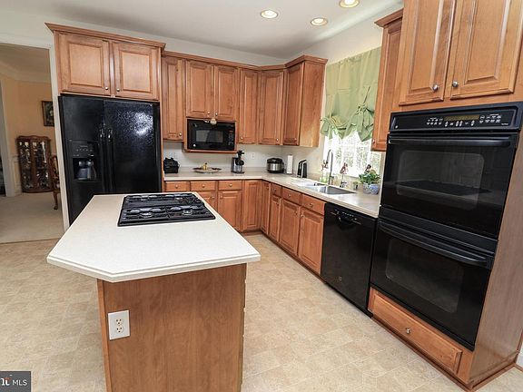 5th image of 8237 Hortonia Point Dr