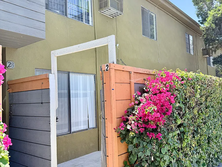 7423 N Lankershim Blvd #2 — Photo 22