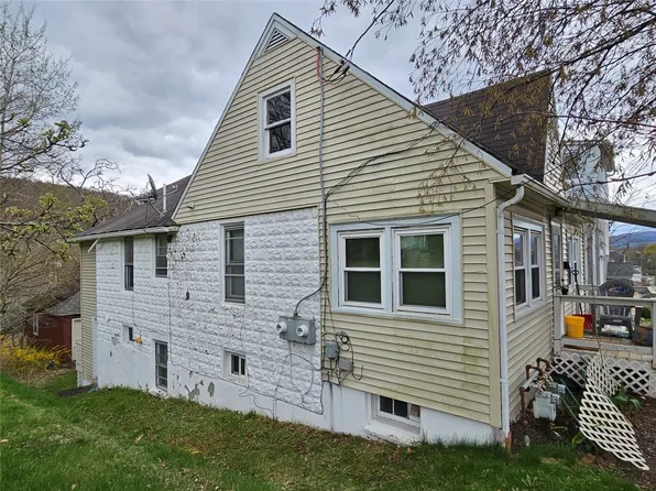 76 Virginia Ave, Johnson City, NY 13790
