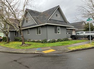 2078 9th St, Springfield, OR 97477