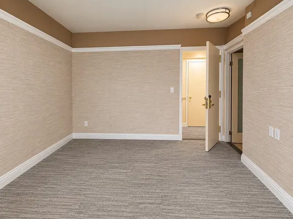 129 W 46th St #201, New York, NY 10036