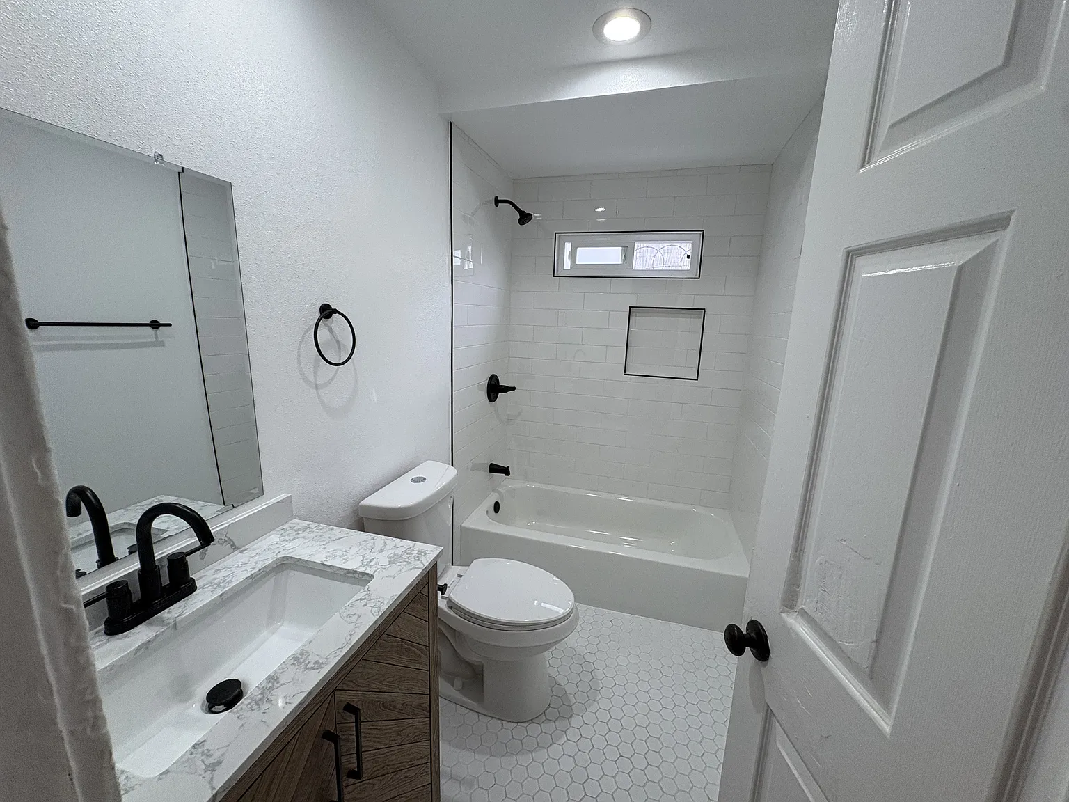 1 bed, $1,795 — Photo 3