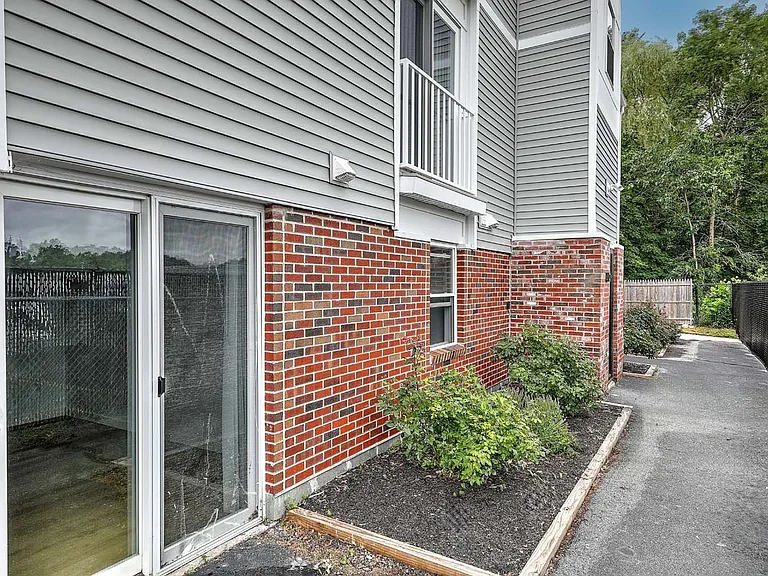 855 Providence St. — Photo 57