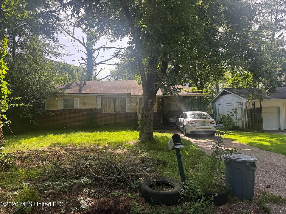 2nd image of 2826 Tara Rd