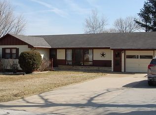 205 Thomas Ave, Maquoketa, IA 52060
