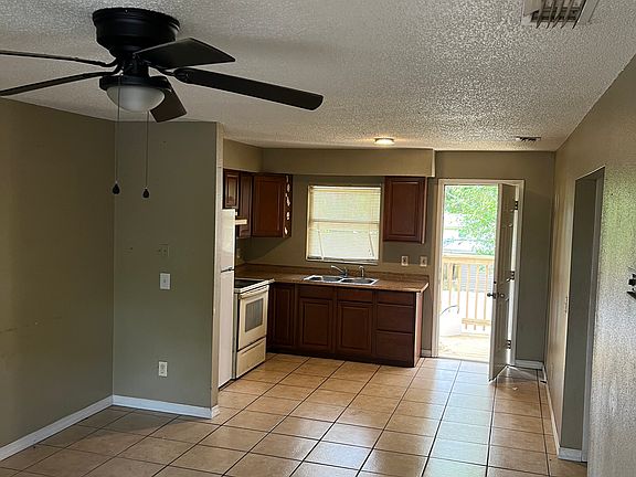5th image of 7703 New Hampshire Dr APT A