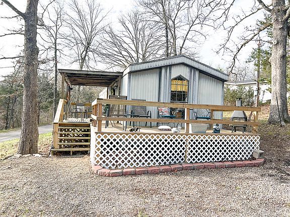 3rd image of 139 Cloverdale Circle