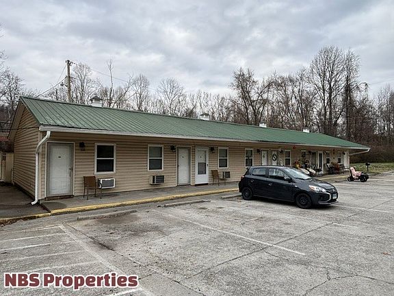 3rd image of 867 N Gallaher View Road Northwestunit #108