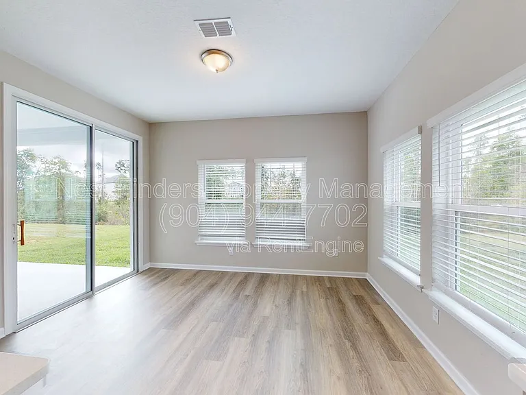235 Starnberg Ct — Photo 10