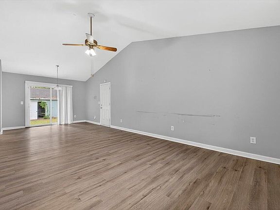 5th image of 519 Temple Rd