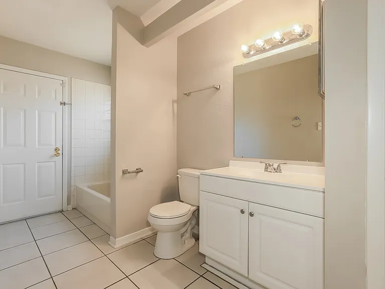 1521 Vernon Ct — Photo 15