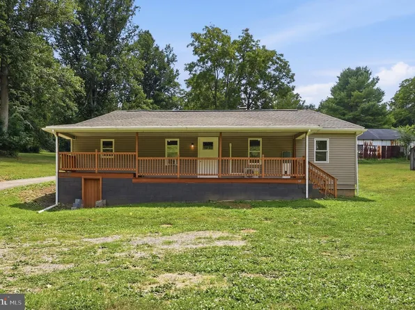 12528 Seavolt Rd, Hancock, MD 21750