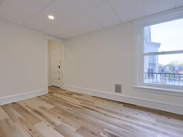 536 W James St #3 — Photo 10