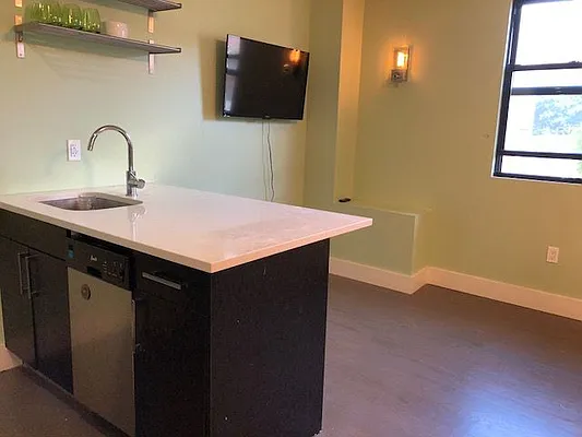 Rented by Lang Realty LLC | media 4