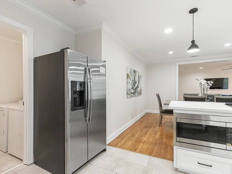 4535 Calmont Ave — Photo 8