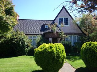 2658 Belvidere Ave SW, Seattle, WA 98126