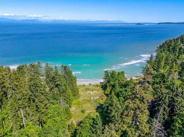 4218 Island Hwy S, Courtenay, BC V9N 9T9
