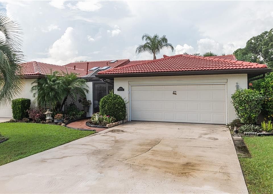 1st image of 2664 Clubhouse Dr