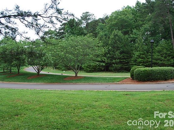 5th image of 3225 Ashwood Park Dr #279