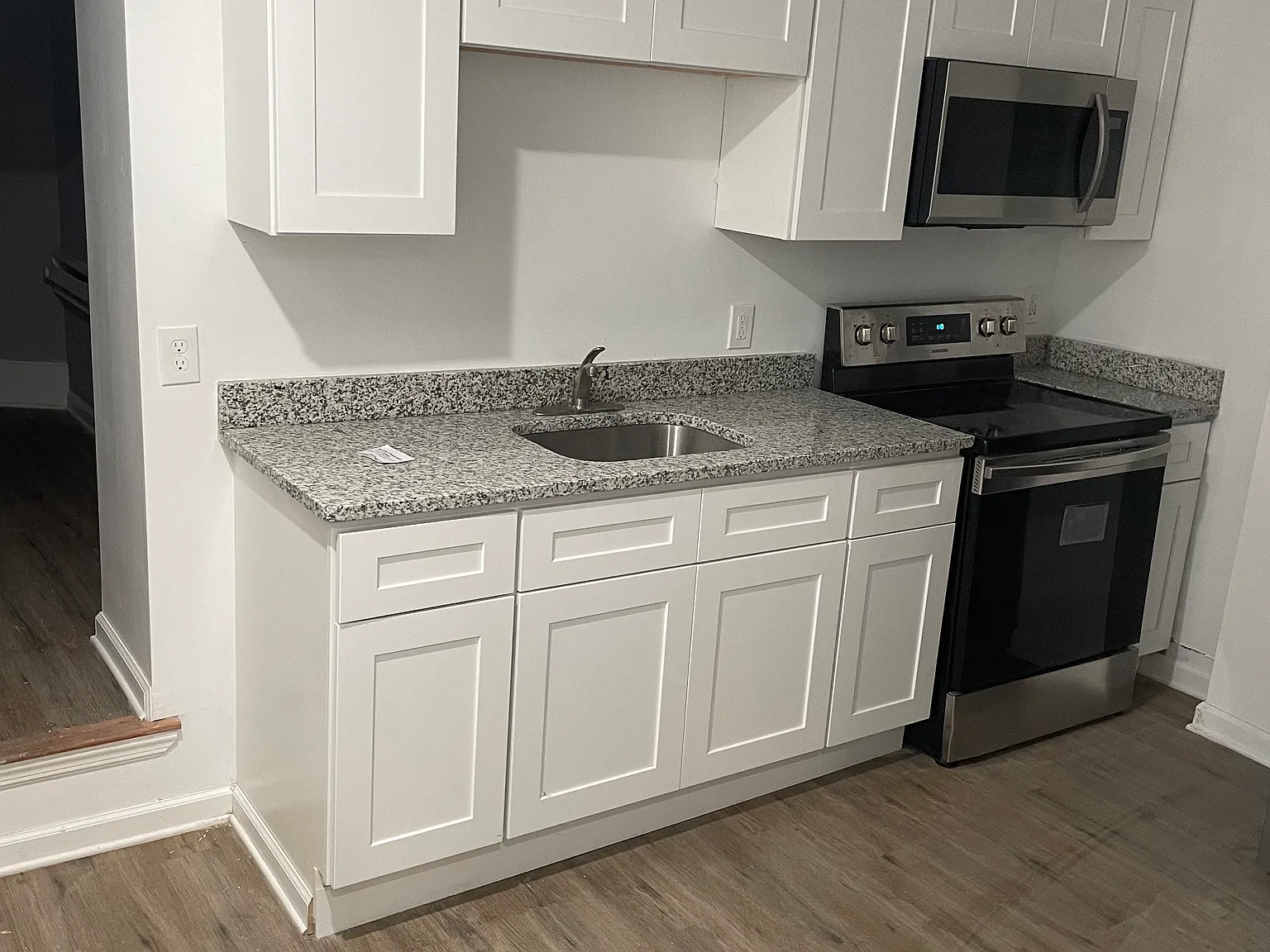5 bed, 1920 sqft, $625 — Photo 1