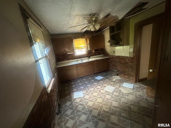 3rd image of 544 W Tompkins St