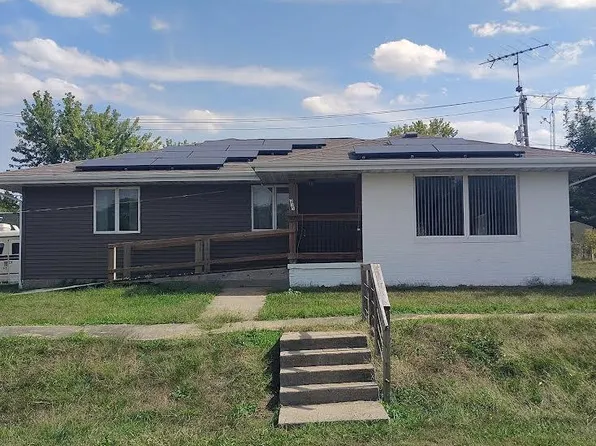 235 N Smith St, Prairie City, IL 61470