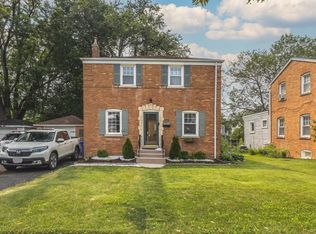 414 N Main St, Mount Prospect, IL 60056