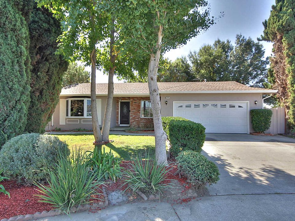 2nd image of 2594 Bing Ct