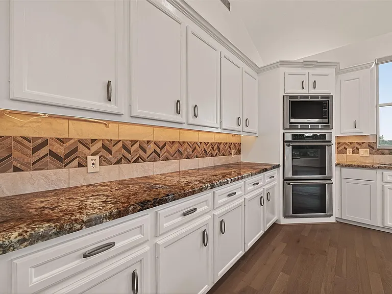 7203 Timberlake Dr — Photo 22