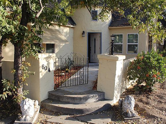 2nd image of 804 E Clinton Ave