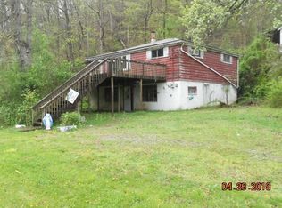 103 Valleyview Dr, Aliquippa, PA 15001