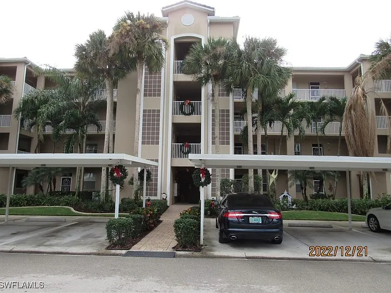 8076 Queen Palm Ln #437 — Photo 1