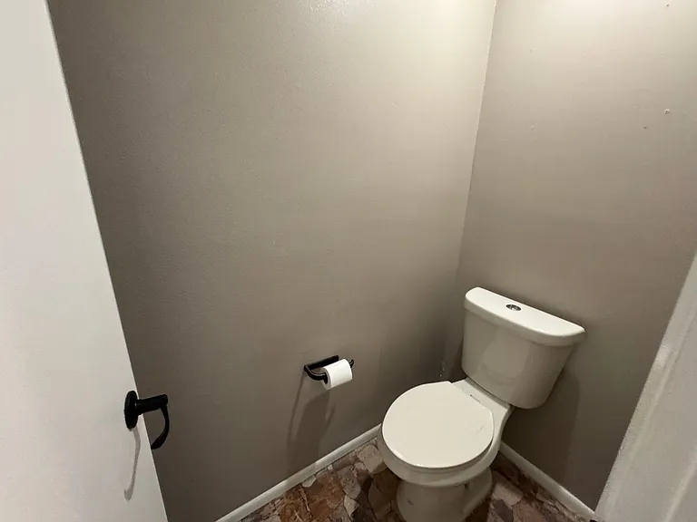 107 S Deerwood Ave — Photo 13