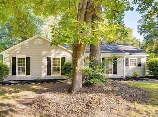 7600 Walnut Wood Dr, Charlotte, NC 28227