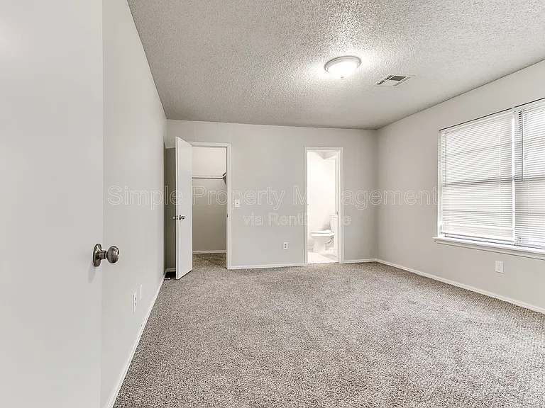 8510 Candlewood Dr — Photo 22