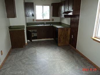 2nd image of 1839 Hanford Ave