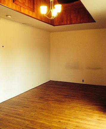 5th image of 23416 Reynolds Ave
