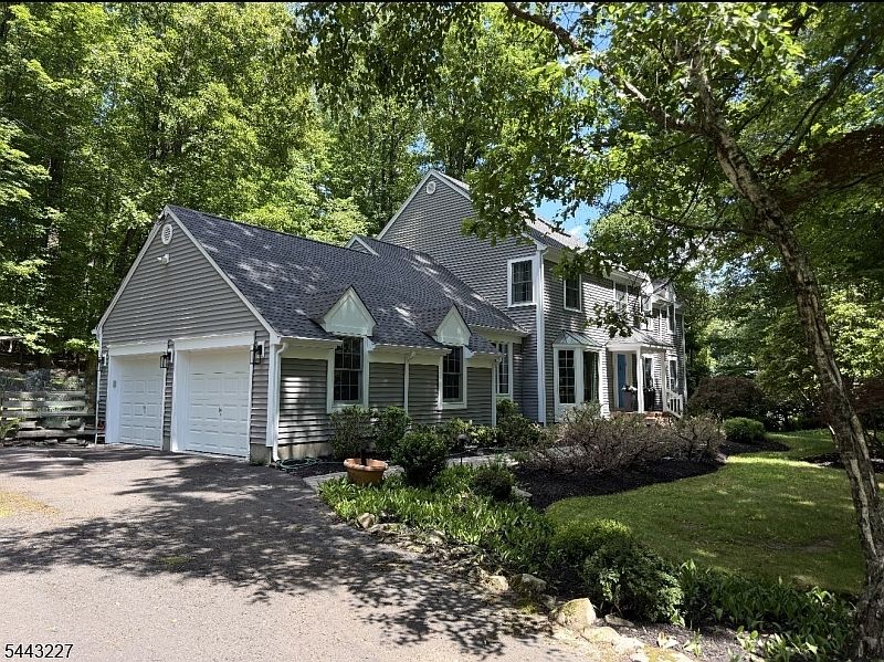 1st image of 277 Fairview Ave