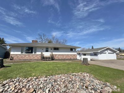 2002 John St, Sault Sainte Marie, MI, 49783