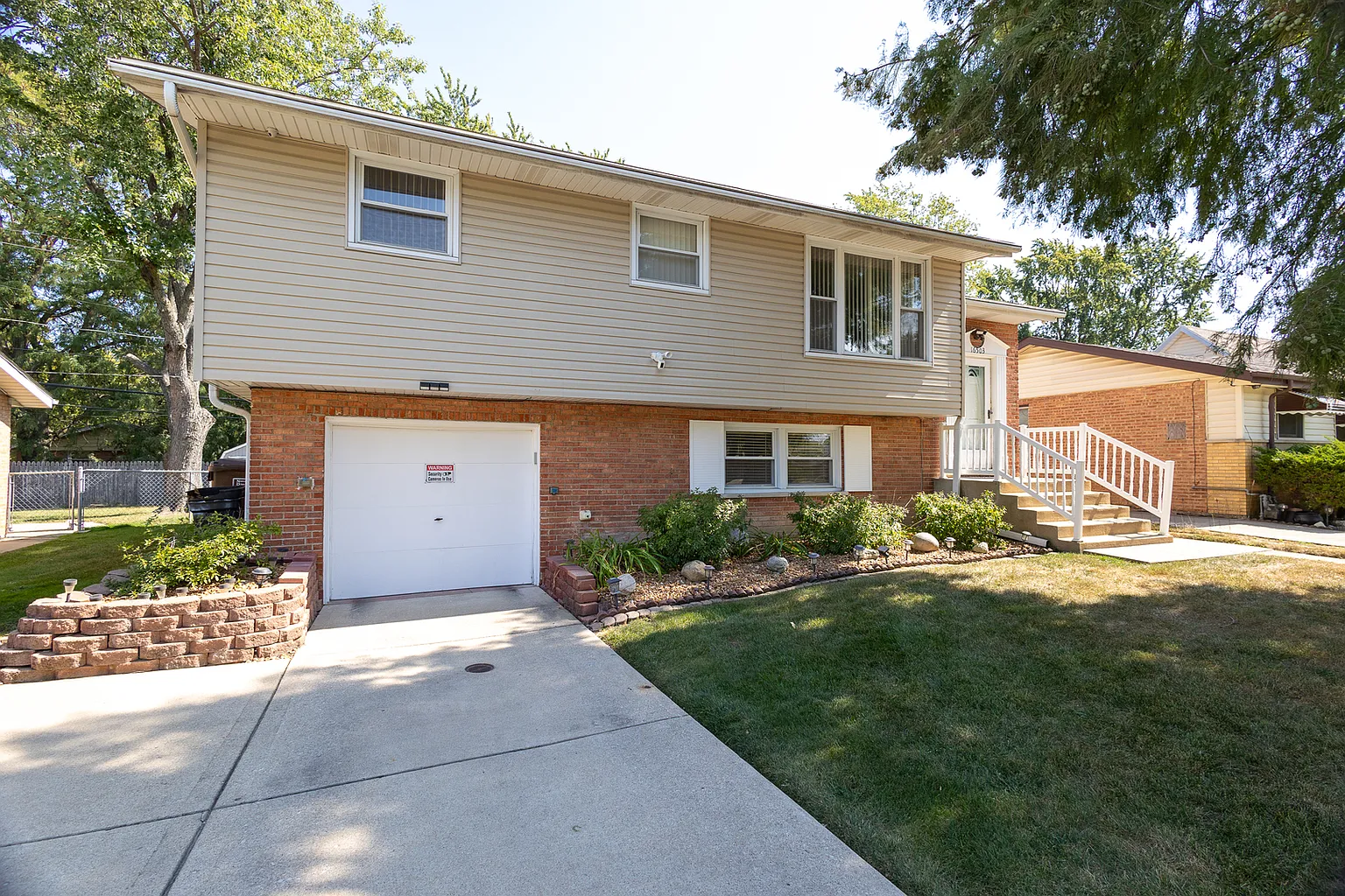 16503 Craig Dr photo 1