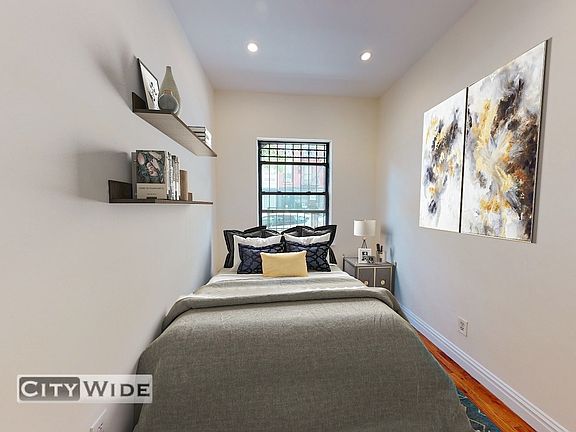 5th image of 171 E 2nd St #28