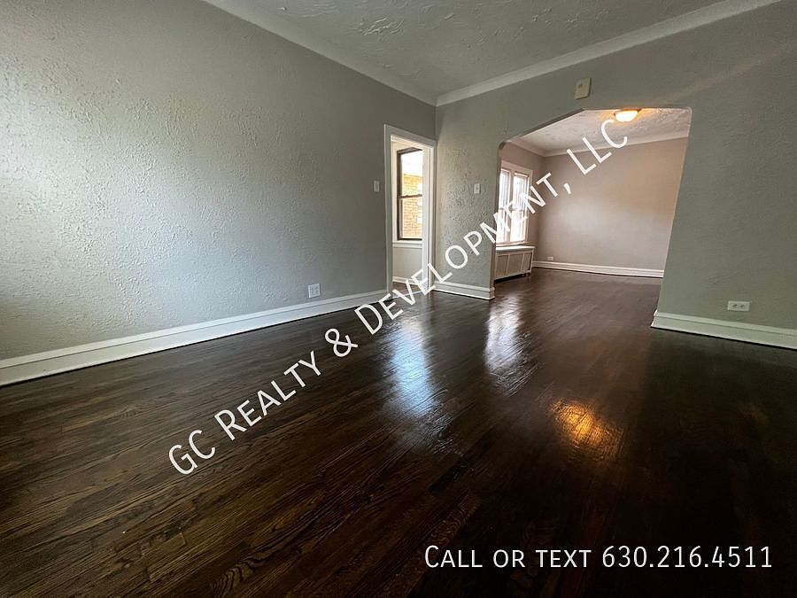 10240 S Yates Blvd, Chicago, IL 60617 | Zillow