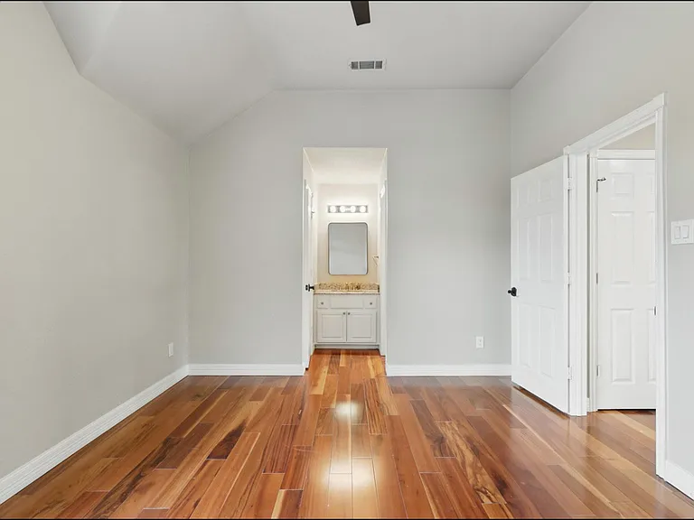 727 Ashleigh Ln — Photo 34