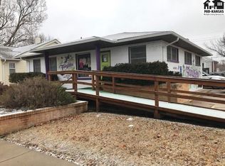 427 W 17th Ave, Hutchinson, KS 67501