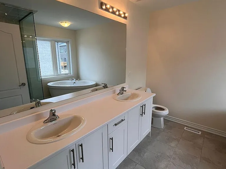 2107 Hallandale St — Photo 28